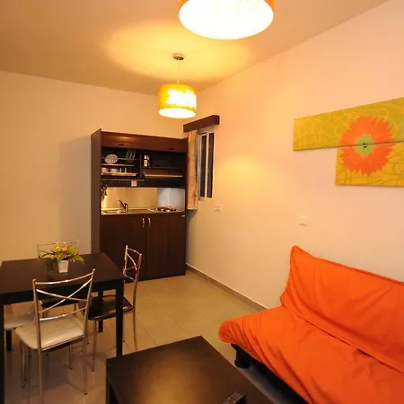 Ialysos City Hotel 伊利索斯